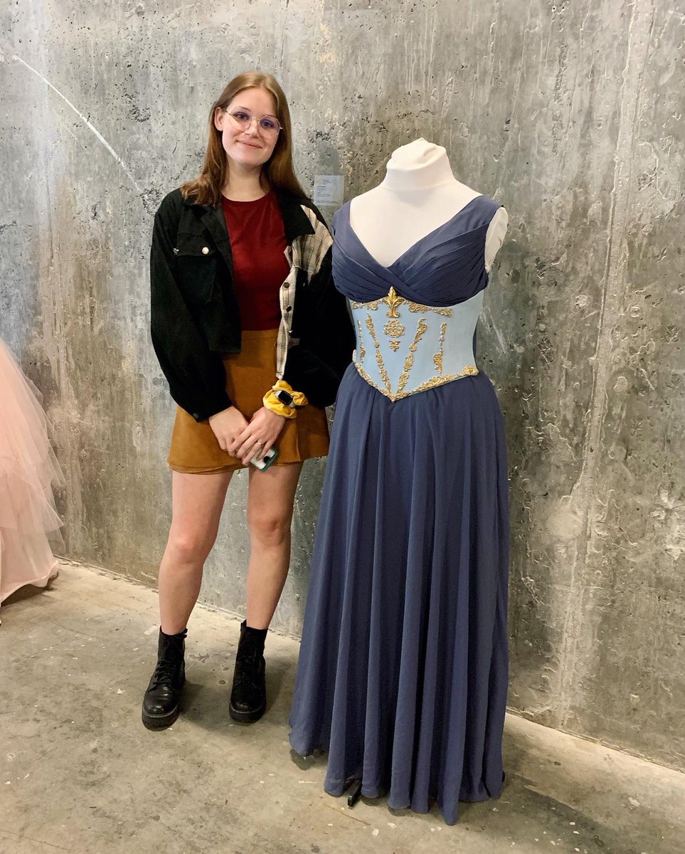 art_passmore's tweet photo. FMHS’s award-winning artists visited the Mint Museum uptown to see their artworks on display. 1/2 https://t.co/LXrFM0Atog