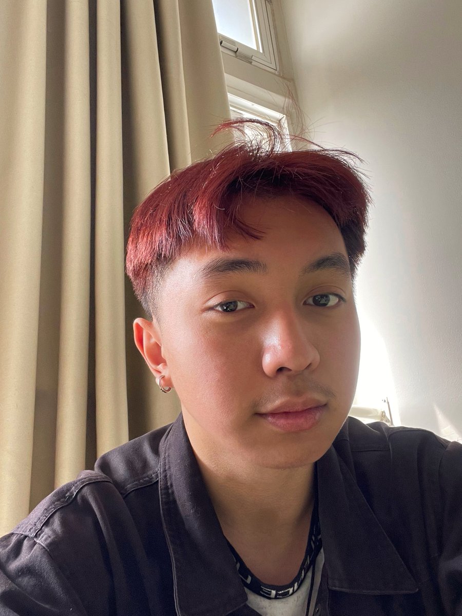 chaewinseul's tweet photo. red hair #GlassySelcaDay https://t.co/BRUWEmBb5Q