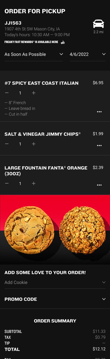 vulp35_'s tweet photo. Can someone at @jimmyjohns tell me why when I order my sandwich as a combo, it's more expensive than if I were to order the exact same items individually?? https://t.co/6EeoLkPvEp
