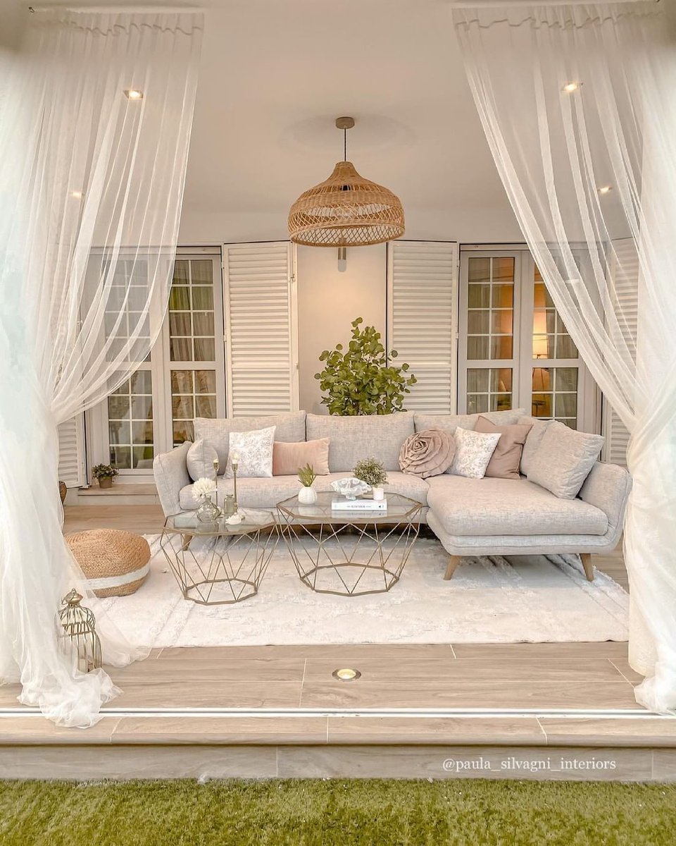 Moderno_Decor's tweet photo. Who else LOVES this cozy home? 💕✨🌿 Tag someone to see it!👇

#interiordesign #interiorstyling #interiordecor #decorative https://t.co/XUOtjI1nW5