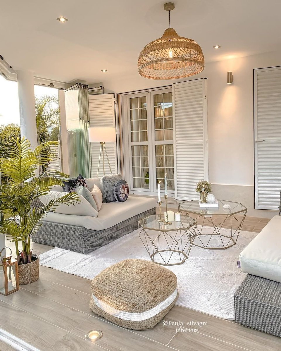 Moderno_Decor's tweet photo. Who else LOVES this cozy home? 💕✨🌿 Tag someone to see it!👇

#interiordesign #interiorstyling #interiordecor #decorative https://t.co/XUOtjI1nW5
