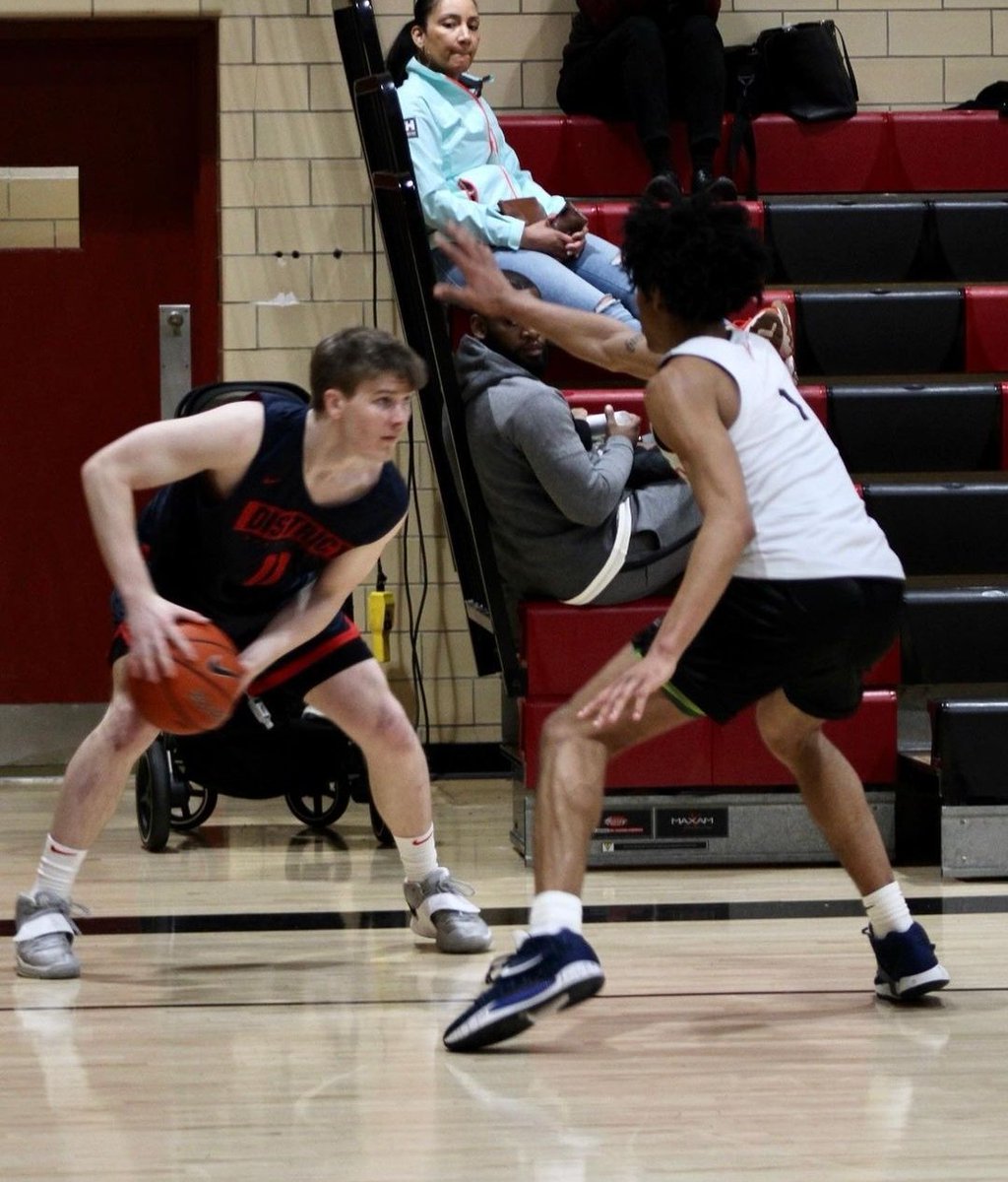 DBCN_'s tweet photo. 📈College Coaches:
Ben Woodward
Class Of 2023 
Small forward/shooting guard 
3.9 GPA 
6’4
190
Interest from UPenn, Vanderbilt, Franklin and Marshall and Columbia

🏛 High Hoops IQ 🏀🧠
🏛 Good Frame 💪🏽
🏛 1️⃣ Of The Best Shooters in '23 🎯
🏛 Big Time Student 📚

#Brotherhood🏛 https://t.co/uJ4CR4U7Ik