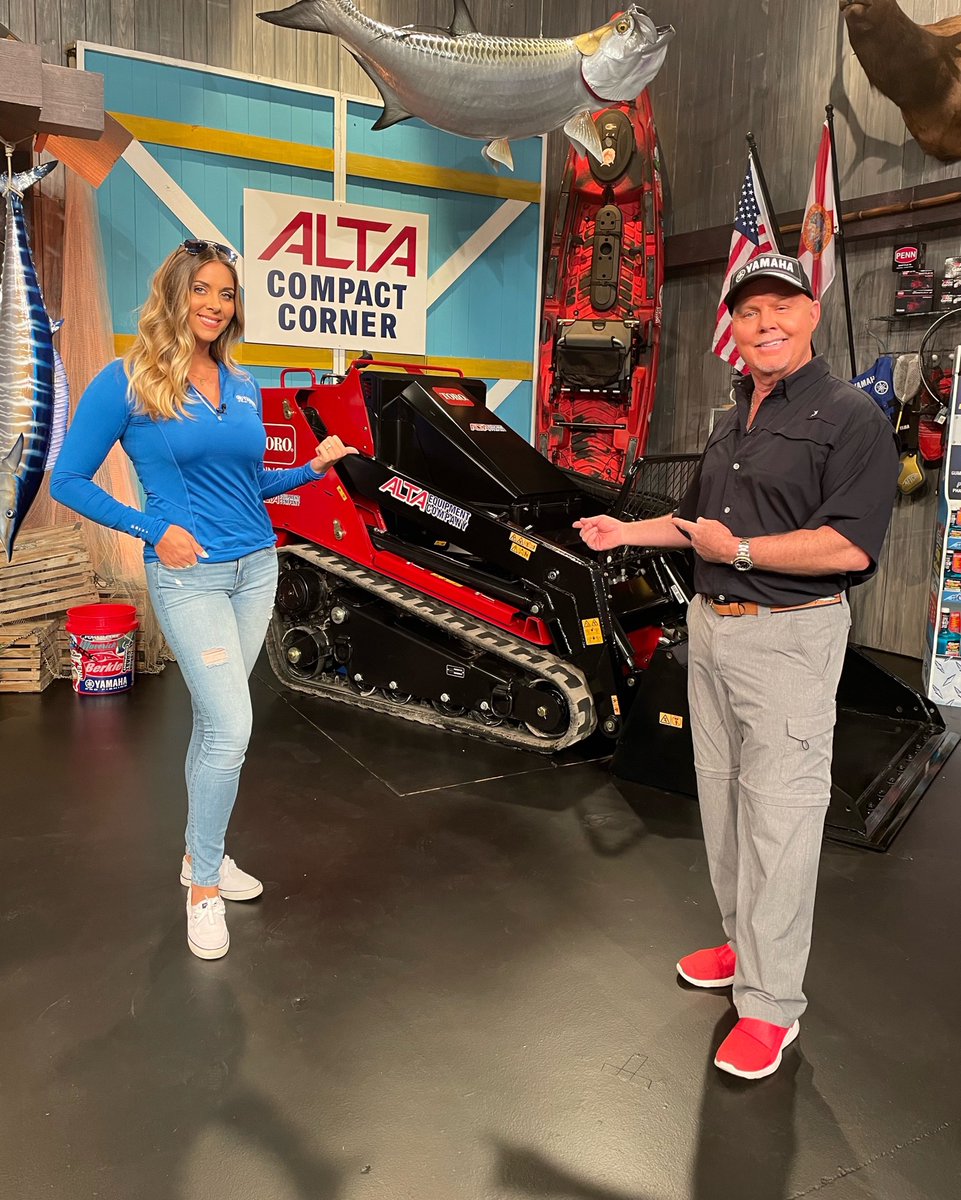 CaptRickMurphy's tweet photo. Back at it for another night of filming @fifrtv ! This week we're cruisin' offshore for sailfish.
@altaequipmentflorida @ofishalinsider @ReelLegends
.
.
#setlife #studiolife #fifrtv #floridafishingreports #fishingreports #fishingrigs #behindthescenes #fishinglife #outdoorlife https://t.co/KX1GJb3pm8