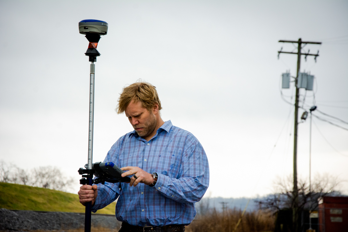 CarlsonSoftware's tweet image. Thanks GPS World for the write up on Carlson Hybrid+!

📍hubs.li/Q017xRQh0

#surveying #hybrid #survpc #survce #brx7 #carlson #gpsworld #surveynews