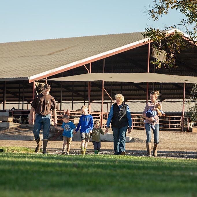 dfamilk's tweet photo. #DairyNeverStops improving lives.

When you #AddAnOunce of dairy to your day from brands backed by our DFA family farm-owners (https://t.co/xAfiRC9x50), you’re supporting their small business, building stronger bones and stronger communities with every drop! https://t.co/t17mUTJJK3