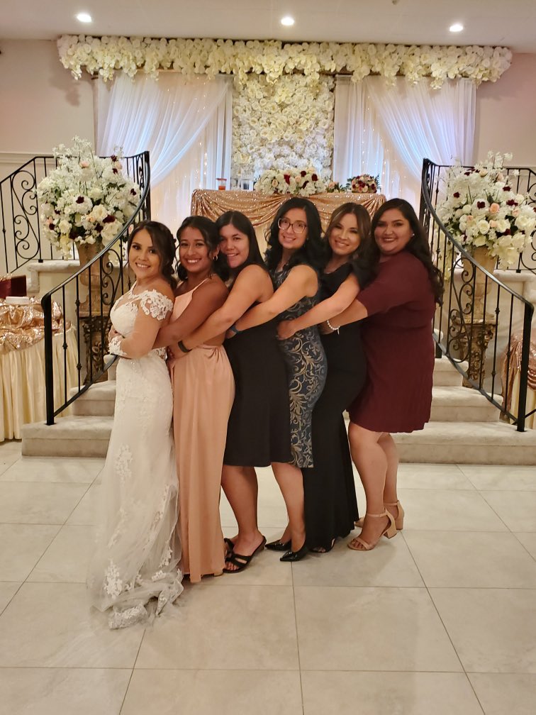 felixfelicis75's tweet image. Everything since 2020 is a fever dream because I could not wrap my head around that I had not seen my linesisters since 2019. I was mind blown 🤯 

Anyway we celebrated being 10 and I’m so thankful that the universe brought them into my life. #Spring2012