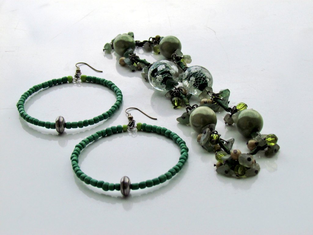 🍸💚
...collected &amp; curated for comfort

Glass beaded necklace | 270.00

Price includes courier.
Order via #dm / #WhatsApp wa.me/message/5U25UX…  

#necklace