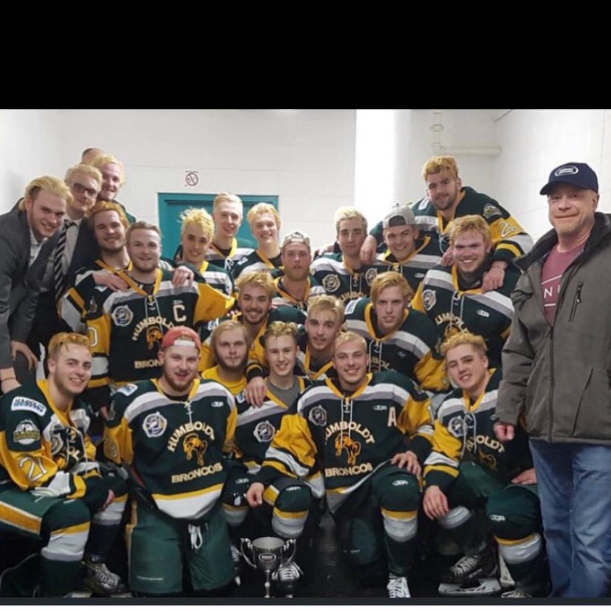 wick_22's tweet photo. A Lump in my throat and tears in my eyes looking at these pics. We will never forget. Hockey sticks out- for Dayna and the boys. #HumboldtStrong https://t.co/AXTibcnNOm
