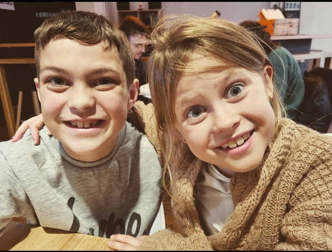 GilhamGremo's tweet photo. Sushi &amp; theatre time for the gang 🧧❤️🍣🎭 

Hump of the week treat @marlowetheatre 

#WhenMagicGoesWrong #😬 #HereGoes #HangingWithMyGang #FairyGodmotherTime #MummyTime #MyMiyagi #SushiTime 
#🤞NoNightmares #FullHouse https://t.co/4vtPFTMDoR