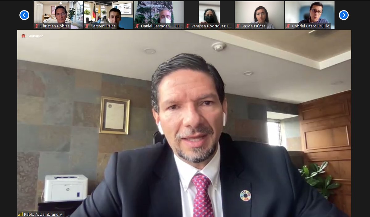 GIZEcuador's tweet photo. #EcuadorSinCero | Inició el primer taller del Laboratorio de Derechos Humanos e Integridad Empresarial en colaboración con la @CamaraCIP como delegada de #FEDIN, y el apoyo del equipo consultor de la @uhemisferios Más info sobre @afin_giz en: https://t.co/pfNmir7qzK #GIZEcuador https://t.co/GAJVEFVuVo