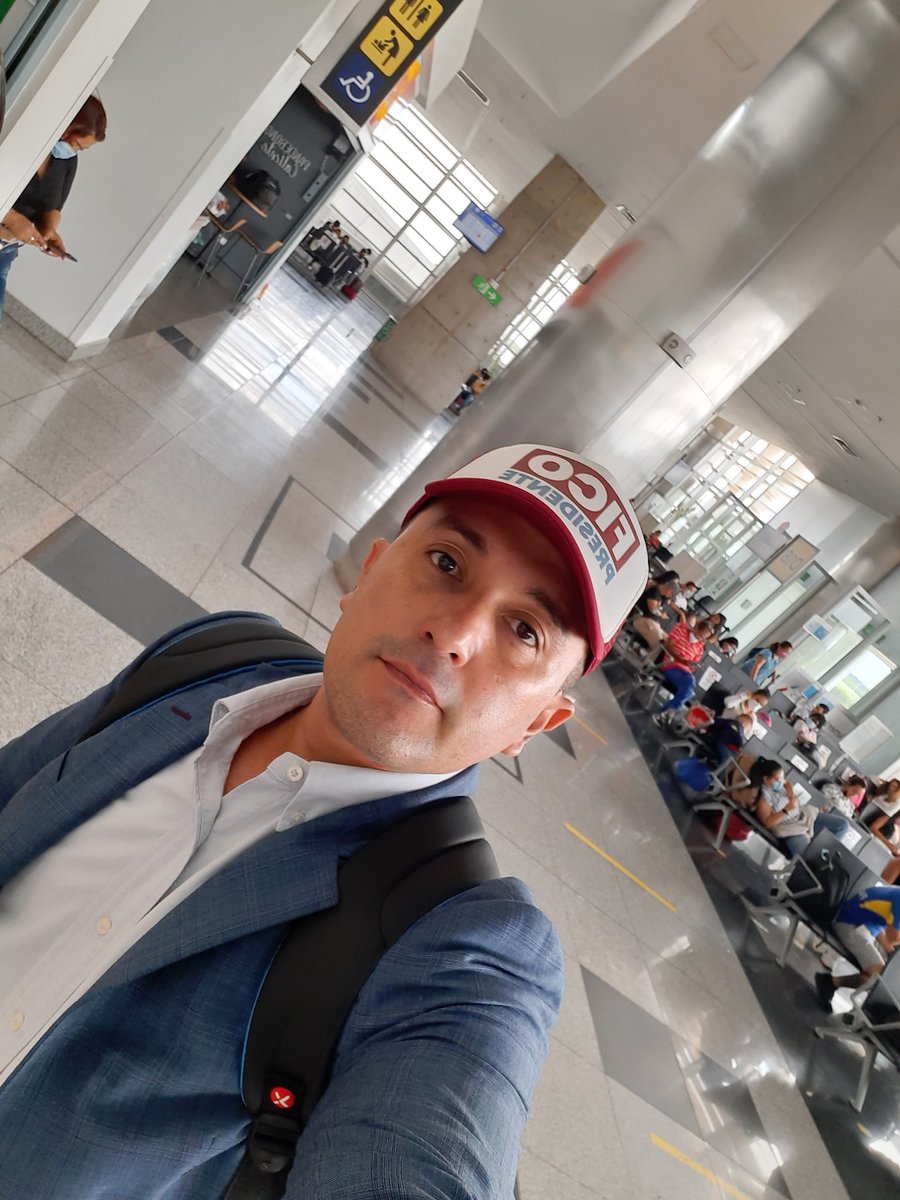 GioEscobar82's tweet photo. Seguimos #ConMasFe produciendo por nuestra #Colombia 🇨🇴
Y siempre con #FicoPresidente
@FicoGutierrez
#Elecciones2022 #FicoElPresidenteDeLaGente
#FicoPresidenteEnPrimeraVuelta
#FicoYLaraSonElCambio https://t.co/h8QN5R3uGH