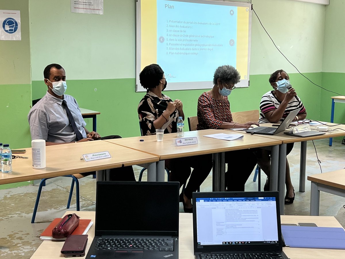 3ème réunion de terrain pour Nathalie Mons, rectrice de l <a href="/acmartinique/">Académie de Martinique</a> afin de rencontrer les personnels d’encadrement du bassin Centre Sud. Une démarche claire visant à faire le bilan des projets expérimentés, mobiliser les équipes et ouvrir un espace de réflexion partagé.