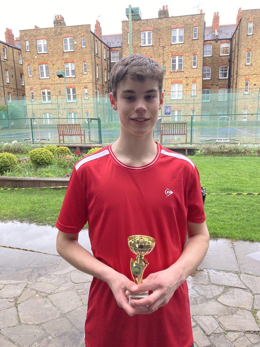 alychadwick's tweet photo. Great performance in final in very tough conditions (wind/rain/sleet) to win 18u G3 @ Paddington SC. Good warm up to G1 qualifiers on sat!@BoltonTeam @dunloptennis @MGS_PEandSport #ownit https://t.co/85nbshyCdt