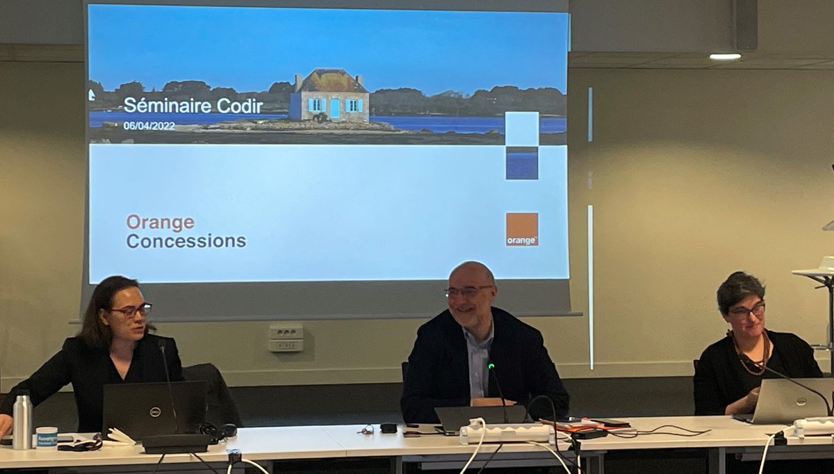 [ 📢Collectif 1/2 ] Aujourd'hui, notre comité de direction s'est retrouvé à Paris pour une journée de séminaire. L'occasion de réunir notre collectif afin de travailler ensemble sur notre feuille de route. 
Un moment précieux d'échange et de convivialité.👏