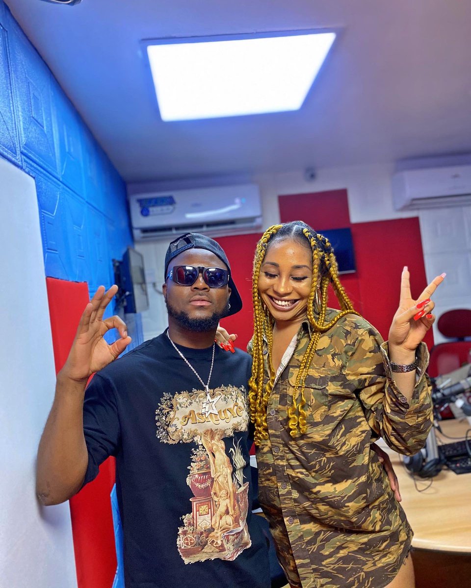 CharityOwoh's tweet photo. Today with @IamKingPromise ⭐️ enjoyed every bit of our chitchat. Looking forward to catching a vibe at the show tomorrow 5star #chatwithchacha https://t.co/BjAg1c42RG