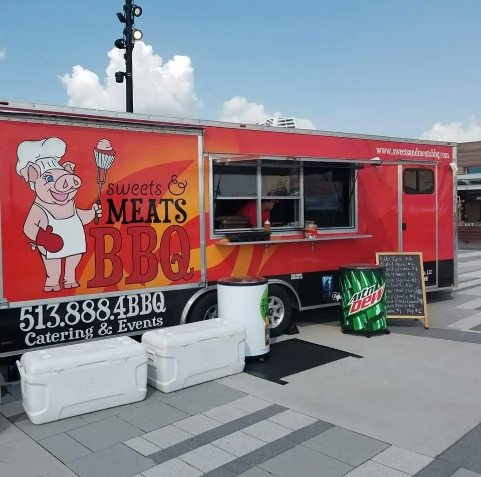 CincyFTA's tweet photo. @SweetsandMeats is simply awesome 🤤 From award-winning entrées to savory sides &amp; all the collard greens in between, you can't go wrong! We're proud to have them &amp; 60+ tasty food trucks in the CFTA!
https://t.co/gf4WFa1teL https://t.co/DxXD51fg0I #Cincinnati #CFTA #BBQ #barbecue https://t.co/6UjERfRwnV