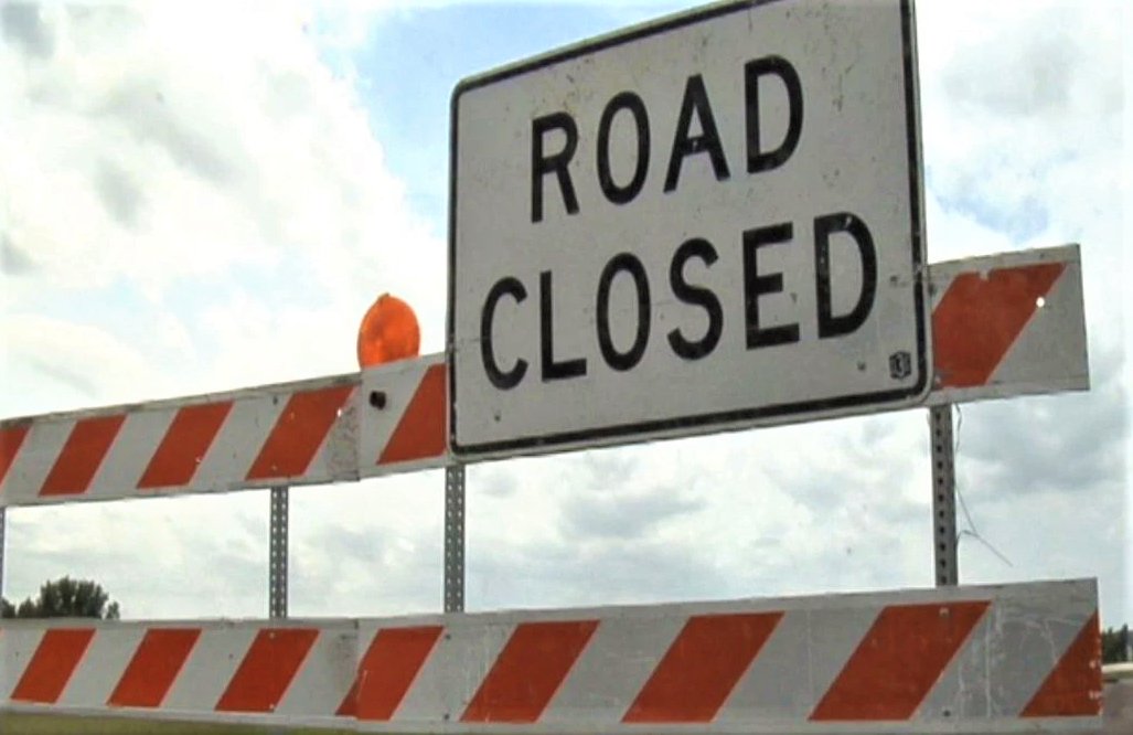 FBTX's tweet photo. -ROAD CLOSURE- All lanes of Alpha Road are closed between Welch Road &amp; Inwood Road due to a gas leak in the area. Utility crews are working on repairs. It is unknown how long the road will be closed. Please seek an alternate route if traveling in the area.

#fbtx #fbtrafficalert https://t.co/wQTllbPnrl