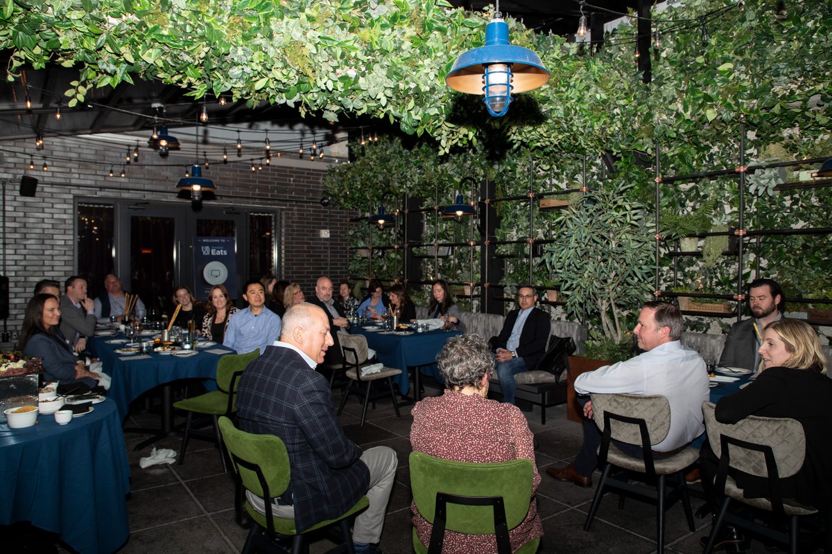 JackBamberger's tweet photo. We recently hosted an invite only “Amobee Eats” dinner in NYC with 30 industry leaders — an intimate "dinner with friends" w/Lisa Mann, former PepsiCo/KIND/Mondelez exec who lead an amazing industry convo. We're planning to host more of these dinners. Next stop Chicago! #adtech https://t.co/vG8cvDdZYD