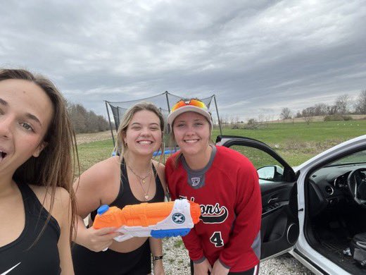 hannah and myah with the kill!! morgan’s out.