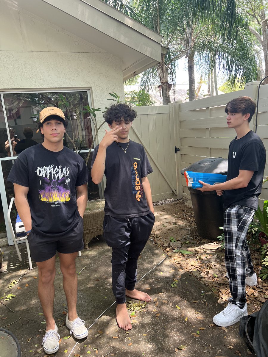 4ktreySplash's tweet photo. @chswaterwars22 
Nick and Pablo out by @4ktreySplash  🔫 https://t.co/cmUzeF2rVB