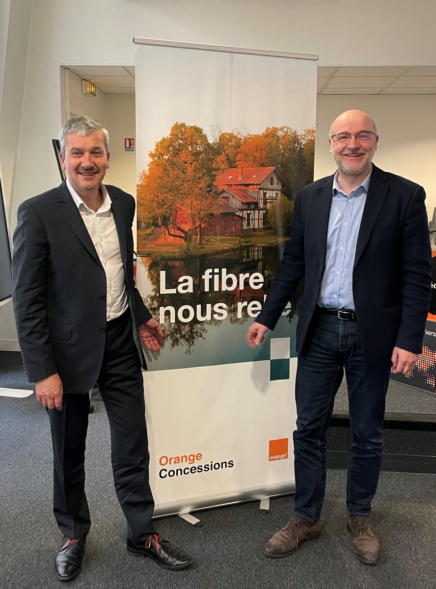OrangeConcess's tweet photo. [ 📢Collectif 2/2 ] Merci également à Ariel Turpin de l'#AVICCA pour son intervention sur "Les investissements numériques des collectivités" 👏🏡

#Collectif #Lafibrenousrelie https://t.co/HhowUj2ebW