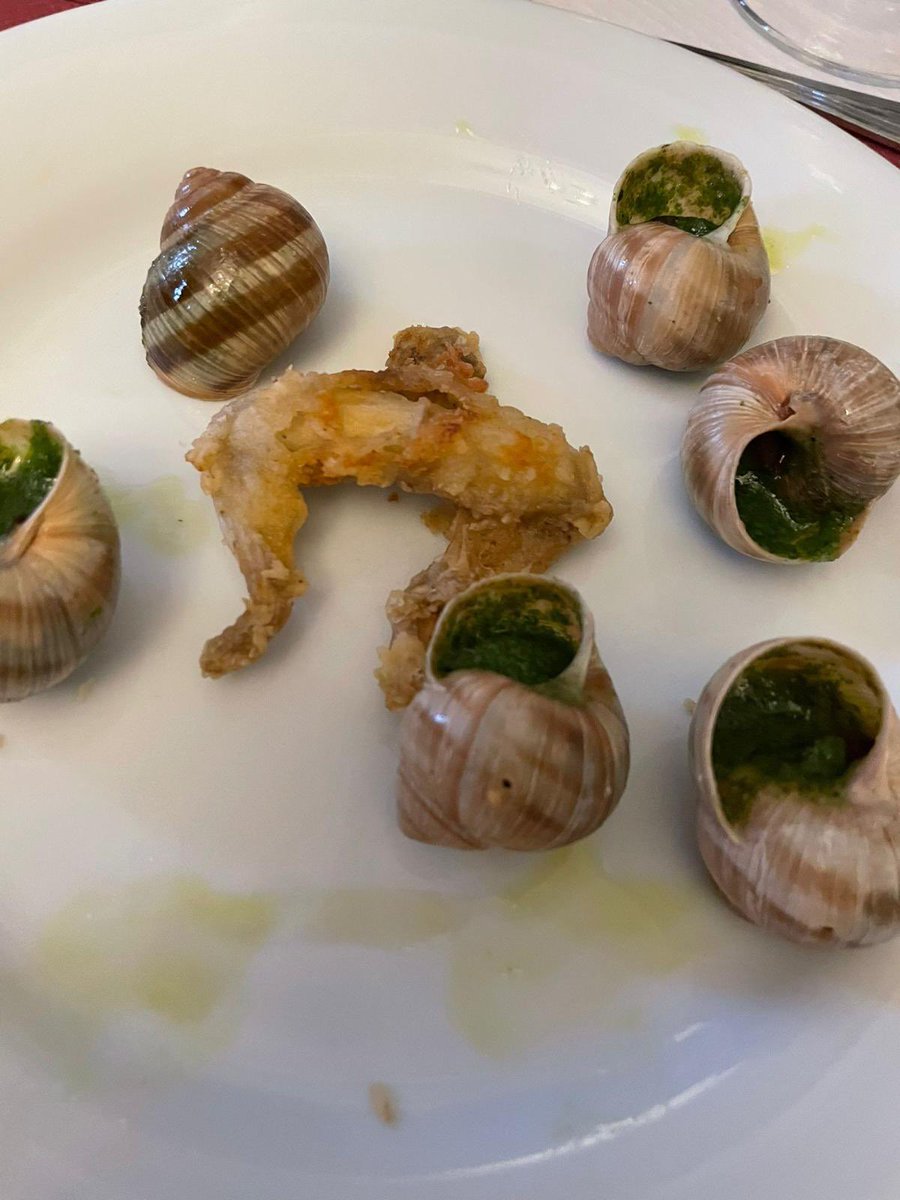 PHSNormandy's tweet image. Snails and frogs legs as an appetiser tonight - Some pupils were very adventurous!