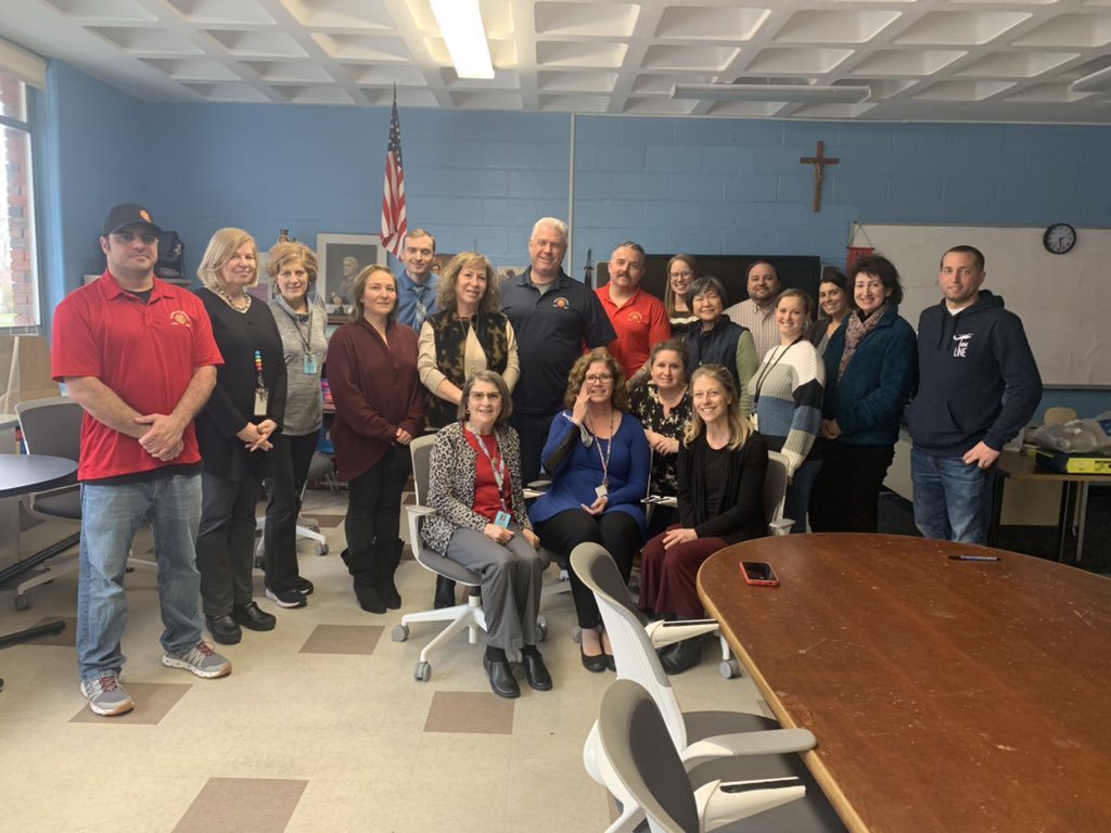 mrsosquestions's tweet photo. Thank you @WalthamFireDept volunteers for the CPR training for @olawaltham teachers today!  #safetyfirst #cpr #americanheartassoc https://t.co/AeZHHCa1U4