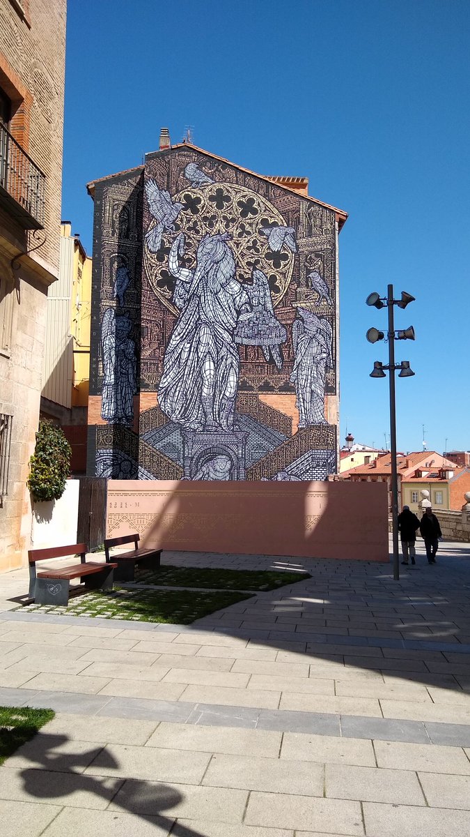 ivandefrancisco's tweet photo. Una de las cosas que molan de Burgos es que está llena de murales geniales. Este está al lado de la catedral y es locura. https://t.co/ckpswW9kzS