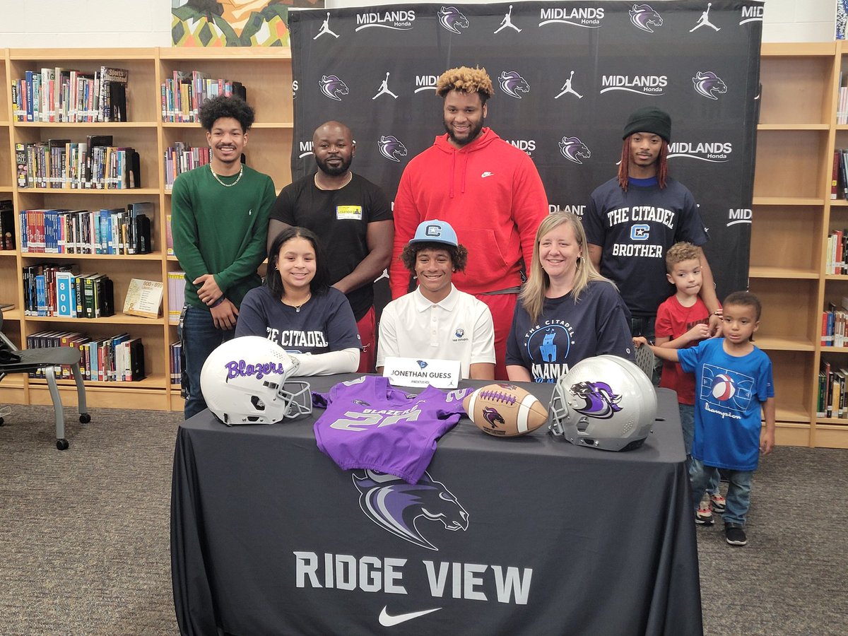 Shout out to our very own <a href="/GuessJonethan/">Jonethan Guess</a> on his signing today with <a href="/CitadelFootball/">The Citadel Football</a> Congratulations Joker!!! #twosportathelete

<a href="/TheRVBaseball/">Ridge View Baseball</a>