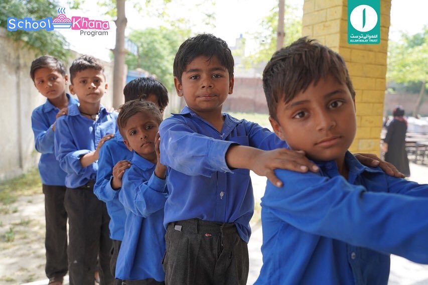 AllahWalayTrust's tweet photo. We’re conducting Eye Screening camp in our Govt Primary School Students under Allah Walay Trust School Khana Program, We also provide glasses to prescribed ones✨
Keep supporting and praying for our Team.
#AWT #SchoolKhanaProgram #SKP #EyeScreen #Healthandwelness #foodforall https://t.co/B1ljwy3QGY