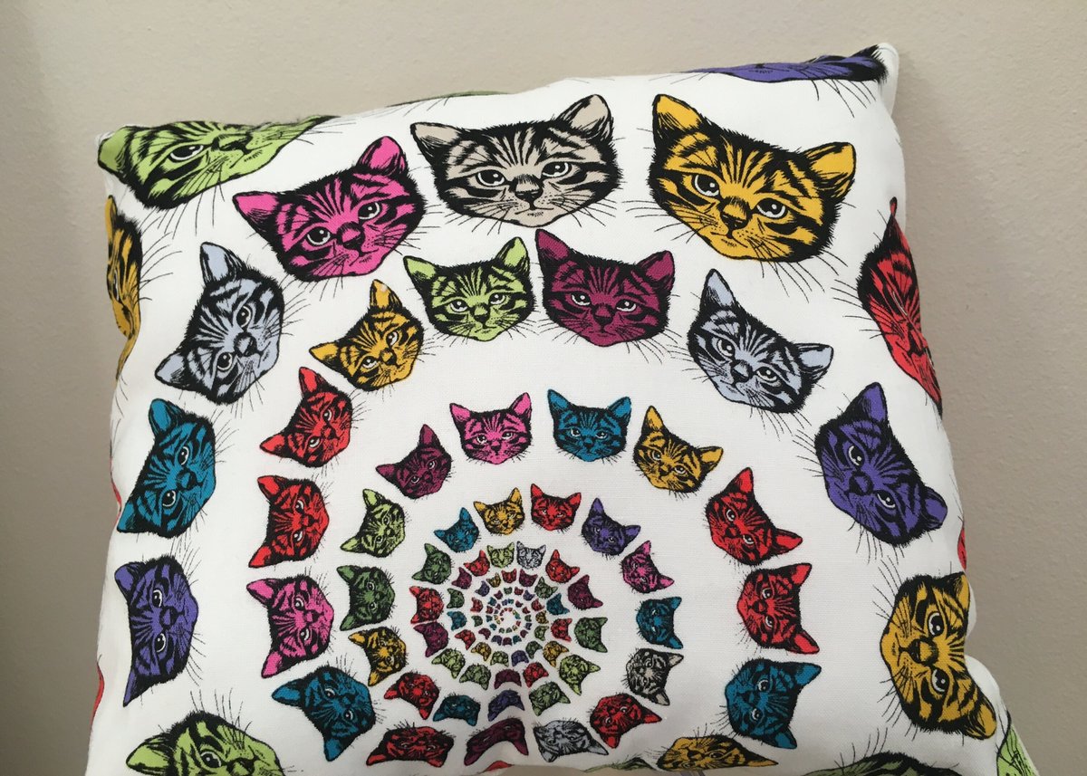 silkgreenprints's tweet photo. Excited to share the latest addition to my #etsy shop: Cat Cushion, Square scatter cushion 26*23cm, sofa, bedroom décor https://t.co/tEE0MgKVwA #white #square #animalprint #bedroom #cotton #contemporary #yes #cushioncover #polyester https://t.co/omcHHpsUle