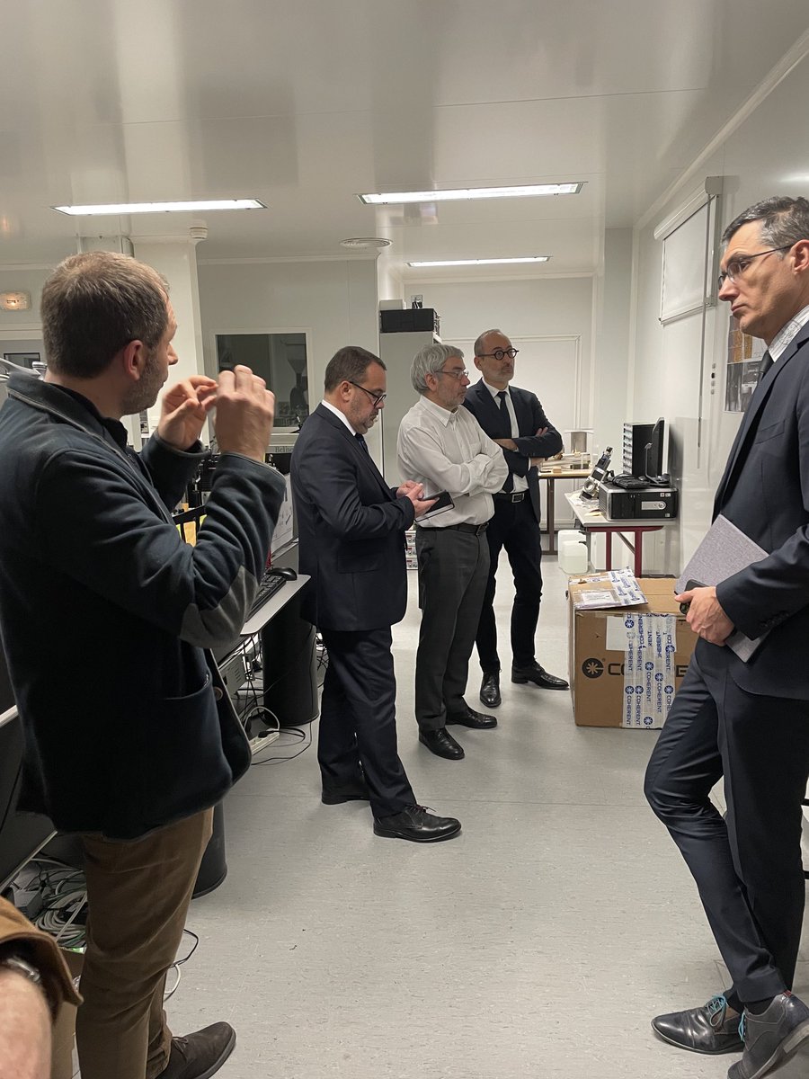 FlorentPigeon's tweet photo. Merci à la directrice de #entpe, aux directeurs de @insadelyon et @CentraleLyon et au futur directeur de @MINES_StEtienne pour cette demi journée à nos côtés sur le campus manufacture @Univ_St_Etienne https://t.co/433VXwQpWY
