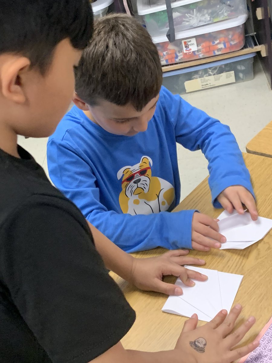 Cranes for Ukraine 🇺🇦 with our 5th Grade Buddies!