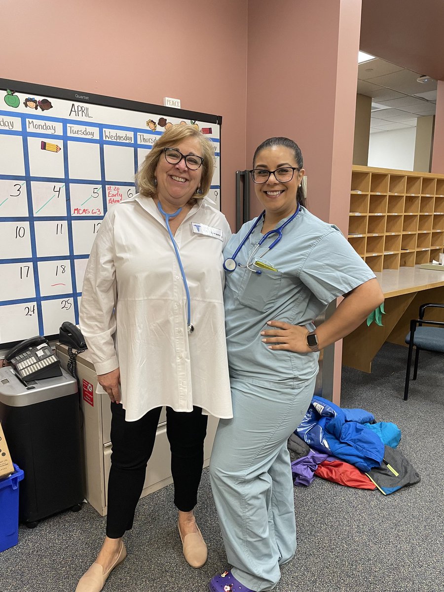 MsCruzMelrose's tweet photo. Happy Dream Career Day at Roosevelt School! Thank you to our amazing PBIS Team for planning. There was so much excitement radiating through the hallways from our Ravens. It was so nice to see our students show off their future aspirations. #MelrosePS https://t.co/E9LCR1mt7P