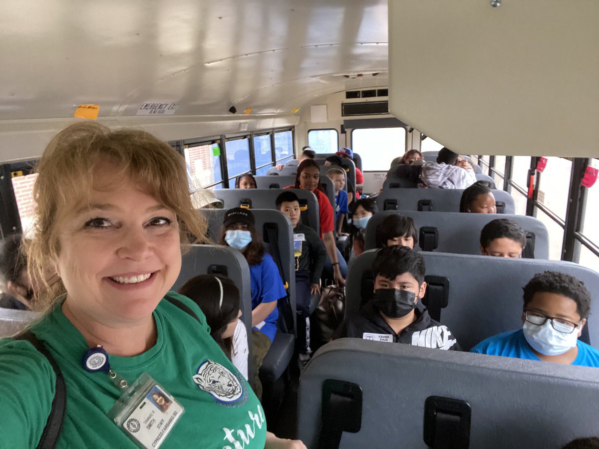 SteacherTr's tweet photo. Fun at Nature Trails today #kirkroar #cyfairsrc https://t.co/DNalHW1s3B