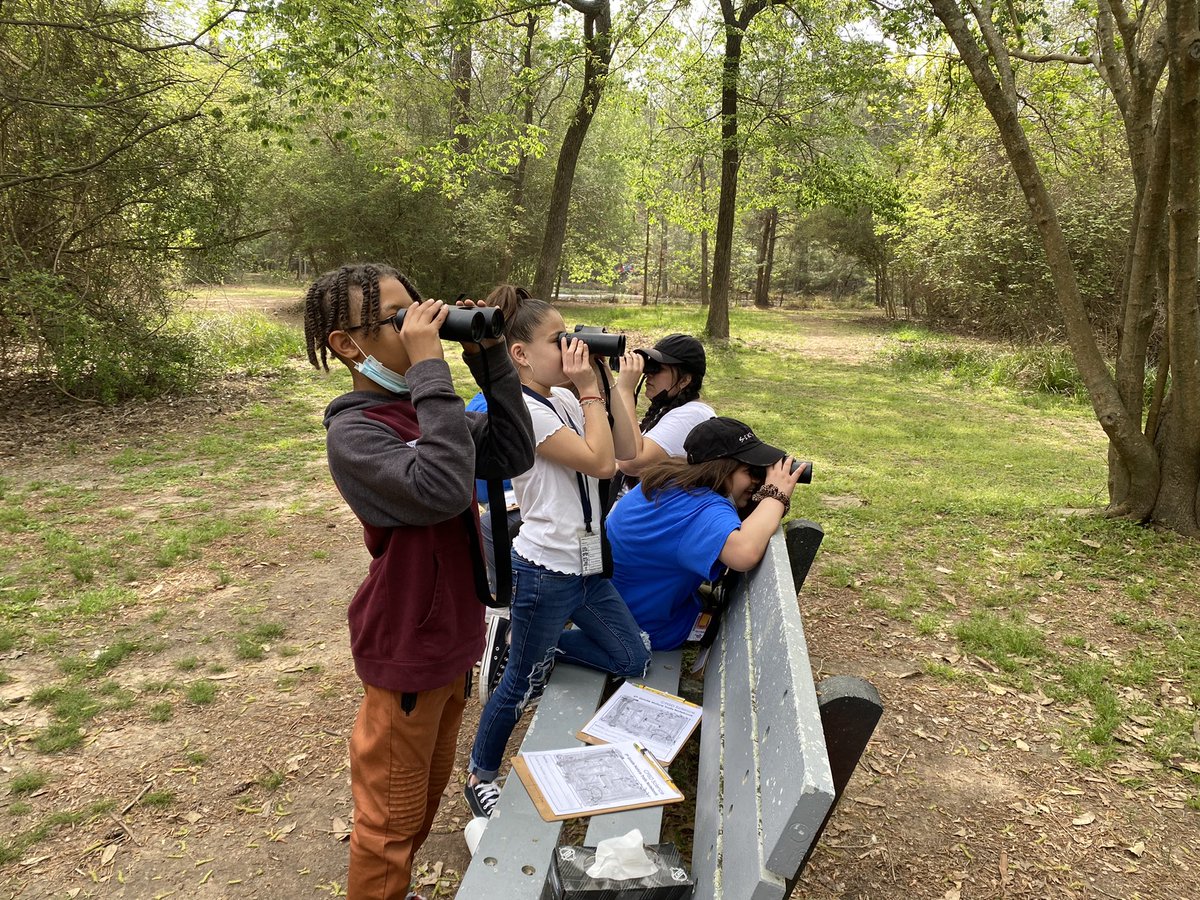 SteacherTr's tweet photo. Fun at Nature Trails today #kirkroar #cyfairsrc https://t.co/DNalHW1s3B