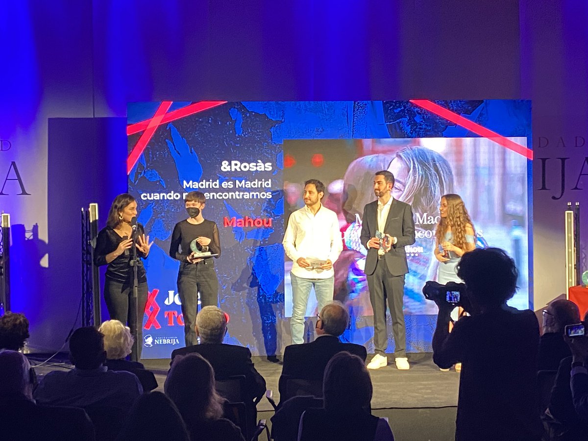 Nebrija's tweet photo. La campaña "Madrid es Madrid cuando nos encontramos" de @mahou_es y @rosasagency se lleva también el Joven Tocado en @TocadosFestival. ¡Enhorabuena! #TocadosXX https://t.co/2vFHLbLFes