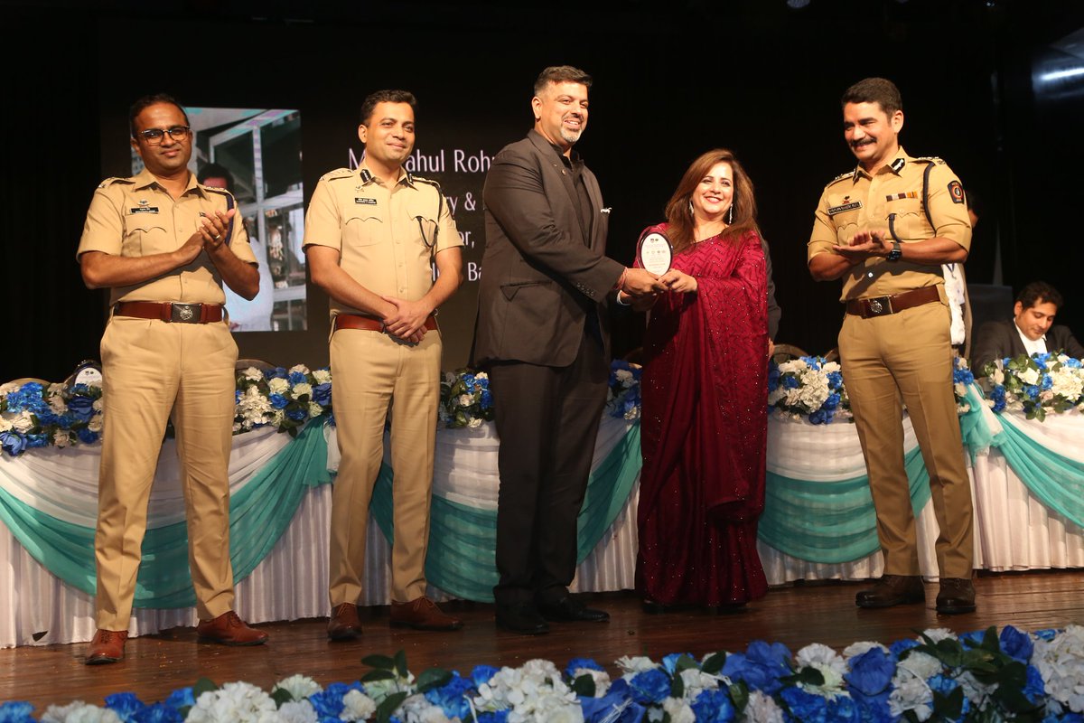 RahulSRohra's tweet photo. Thank you @NationalCollege for the amazing memorabilia and sharing the stage with the amazing @vishwasnp Joint CP @MumbaiPolice, Additional CP WR Sandeep Karnik and DCP Zone 9 @manjunathsinge
Great program #ChooseNotToUse for the youth against substance abuse.
#WorldHealthDay https://t.co/8maBU0oHJm