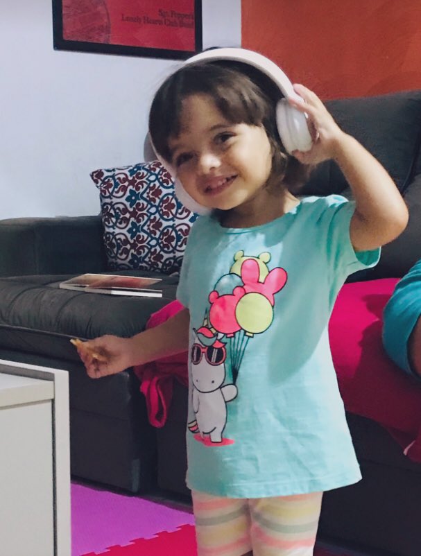 Alanisnm's tweet photo. Hoje é Dia de Marina!
💜
#DoisAnos #AmorDeTodasAsVidas https://t.co/IgJOMfVEcP