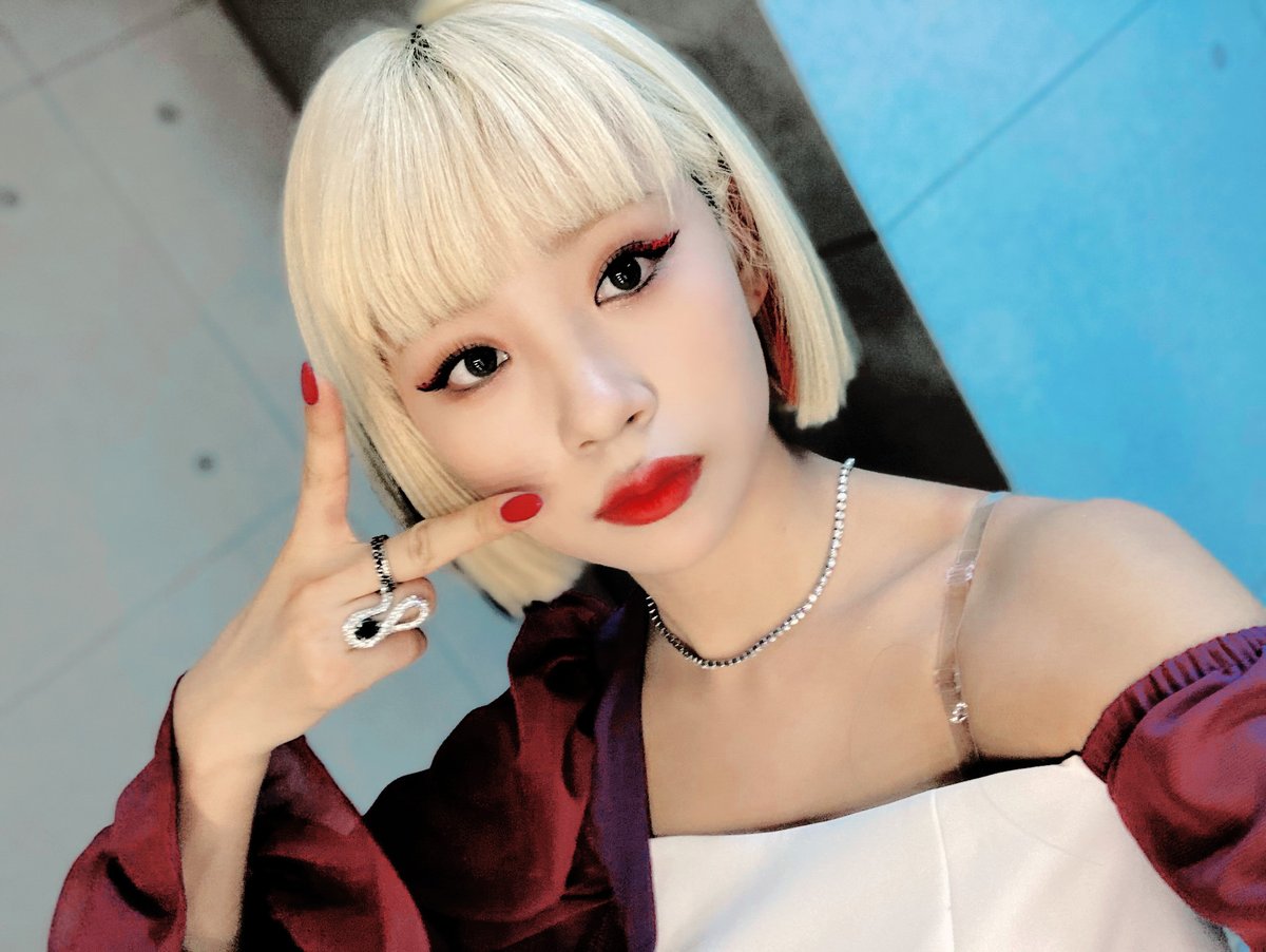 purpleiades's tweet photo. #SHsSpring? la mejor época, quien diga que no que se agache y me lo diga a la cara 🤨 we are partying in the ⋆*𔘓･𝐩le𝐢𝐚des—𝕙ou𝕤e--🏡 por #2yWSUHO but su servidora fue la elegida para representar a todas las monitas delante de our crush.

𝕤w𝐞𝐞t—𝐭in𝚢⋆⸼𔘓･#𝙿et𝚊́𝚕🦢 https://t.co/eJDrCo31ip