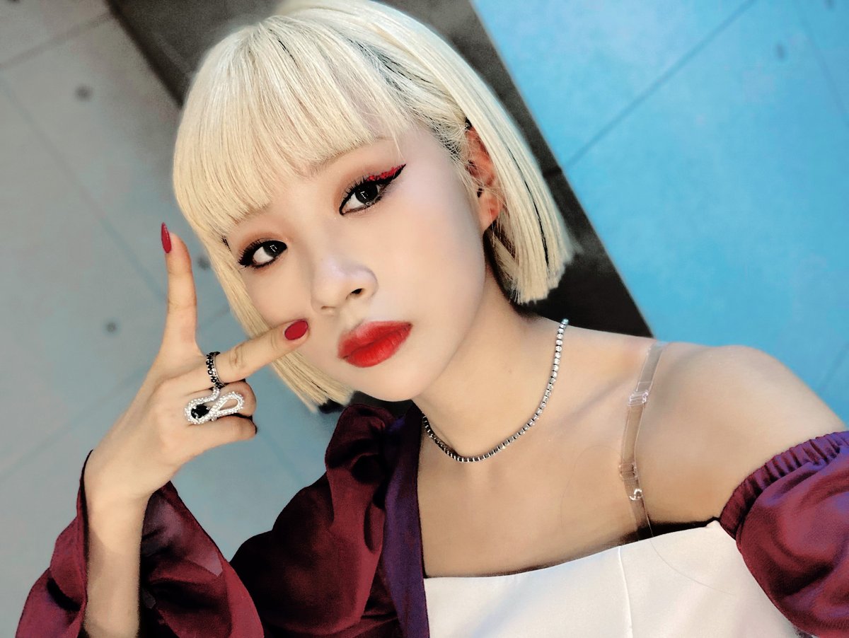 purpleiades's tweet photo. #SHsSpring? la mejor época, quien diga que no que se agache y me lo diga a la cara 🤨 we are partying in the ⋆*𔘓･𝐩le𝐢𝐚des—𝕙ou𝕤e--🏡 por #2yWSUHO but su servidora fue la elegida para representar a todas las monitas delante de our crush.

𝕤w𝐞𝐞t—𝐭in𝚢⋆⸼𔘓･#𝙿et𝚊́𝚕🦢 https://t.co/eJDrCo31ip