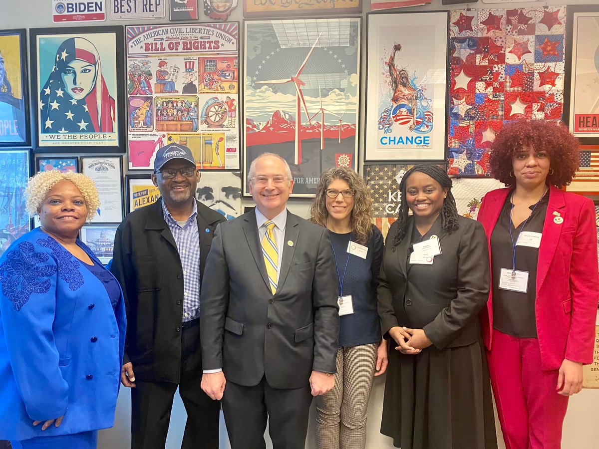 EuclidLibrary's tweet photo. It’s always a pleasure to meet with our friend, Rep. Kent Smith in Columbus! #OurEuclid #LibrariesConnect #LibrariesTransform https://t.co/0bWSD7I3xR