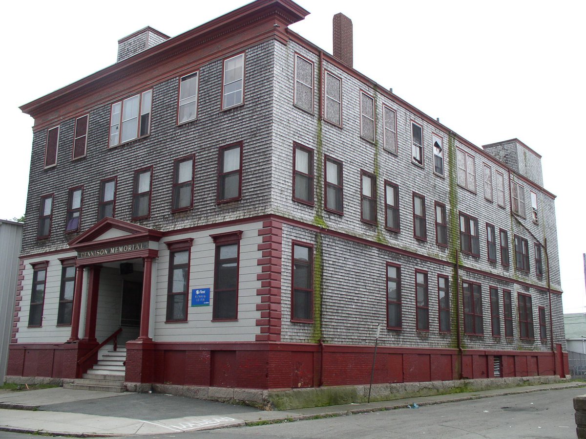 DennisonCenter's tweet photo. Our old center in all it' glory.

Dennison has been located in the heart of the South End for over 100 years! 

#DennisonMemorialCommunity #NewBedfordHistory #SouthEndNB https://t.co/8XBJ7IWYlp