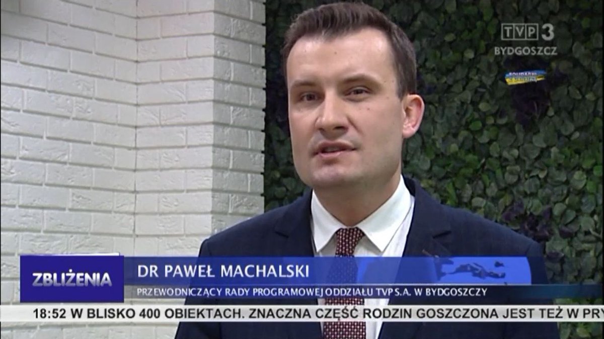 PawelMachalski's tweet photo. Dziś w imieniu Rady Programowej @tvpbydgoszcz wręczyłem nagrody i wyróżnienia w ramach corocznego konkursu dziennikarskiego "Talent" za rok 2021. Laureatom raz jeszcze gratuluję!🙂 Szczegóły: https://t.co/G5ZwVEIzc6 #Talent2021 #media https://t.co/ltqbR0KjHo