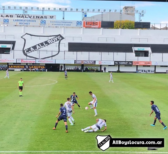 AllBoysLocura's tweet photo. Tercera división: #AllBoys esta jugando como local ante #TristanSuarez..

Formación: Michael Lopez; Valentino Contino, Joaquín Maidana, Facundo Palacio; Santiago Rodriguez, Brian Kreiman, Hernan A. Rapp, Jordan  Fernandez; Lautaro Guzman, Lautaro Taboada y Miqueas Owen Gonzalez. https://t.co/tid8YdPzSL