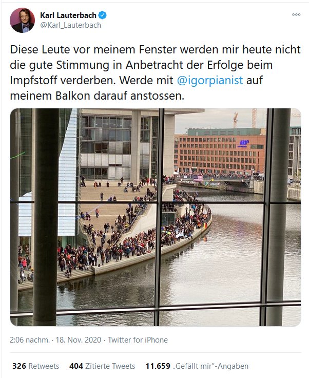 Division_X__'s tweet photo. #IchHabeMitgemacht 
Karl Lauterbach verhöhnt via Twitter Demonstranten die draussen mit Wasserwerfern in Schach gehalten werden. Niemals vergessen, niemals vergeben. https://t.co/RIRMgT6scq