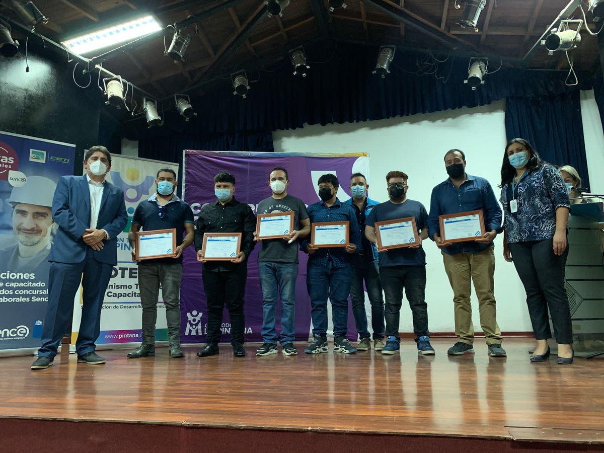 didecocl's tweet photo. Queremos felicitar a los 14 vecinos y vecinas que llegaron hasta el #AuditorioMunicipal para #certificarse en #TécnicasdeSoldadura.
Esta capacitación estuvo a cargo de @INDURA_CHILE y se realizó gracias al trabajo colaborativo entre @Sence_RM y el municipio.
#Felicidades https://t.co/01jKGlUEIh