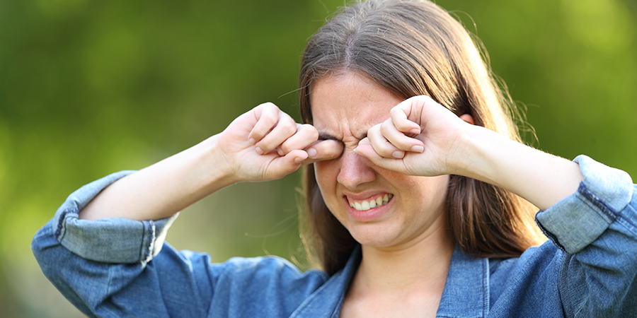 GOA_Eyes's tweet photo. Pollen & allergens can ruin a pretty spring season. Did you know a doctor of #optometry can recommend possible Rx drops or oral medications? Find an #optometrist near you at https://t.co/5PlyqvuDX3
& schedule a comprehensive eye exam today. #pollenseason #allergies #BeVisionSmart https://t.co/mji0SM99wS