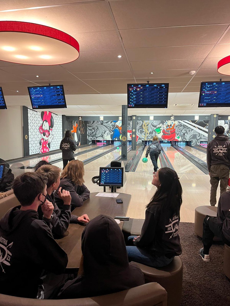 wrenski2022's tweet photo. Ten-pin bowling https://t.co/MOJHLfYXCd