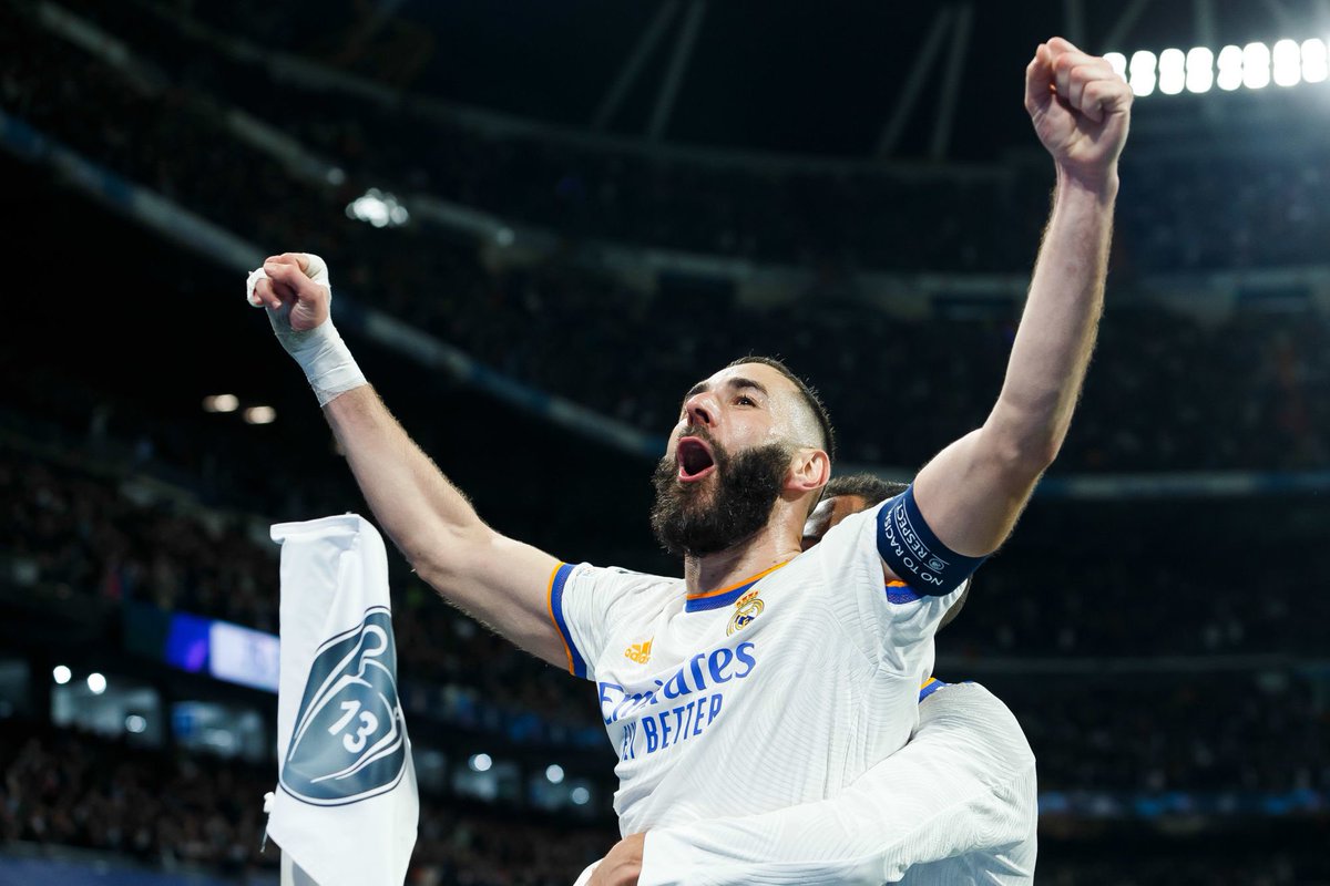 ActuFoot_'s tweet photo. Karim Benzema avec le Real Madrid cette saison :

🏟 36 matches
⚽ 36 buts
🎯 13 passes d.

C’est trop. 🤯 https://t.co/0w6ALPa7xi